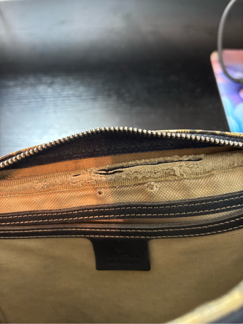 Authentic Gucci GG Supreme Coated Canvas Messenger Bag - Picture 10 of 14